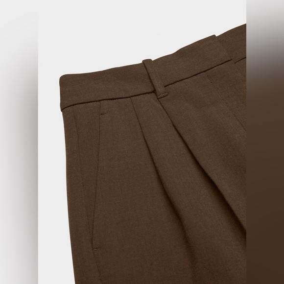 NWT - Aritzia The Effortless Pant - (Re)ssential - Heather Rich Cocoa - Size 6 - Picture 9 of 10